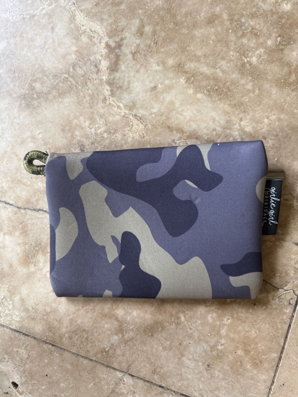 GIRLIE GIRL neoprene camouflage small bag NWOT - Picture 4 of 6